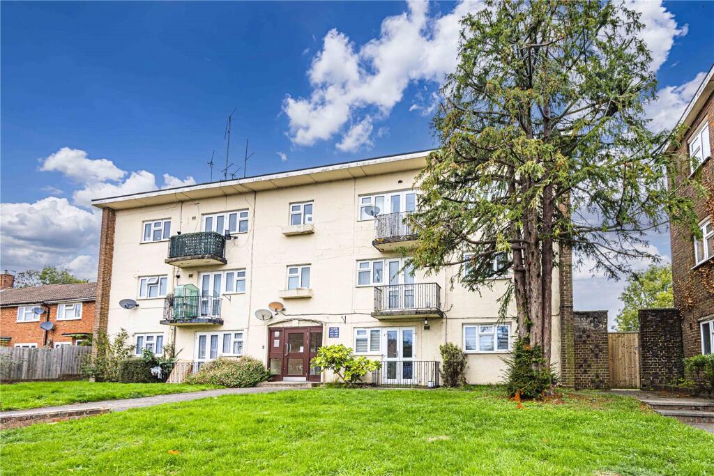 Main image of property: Long Chaulden, Hemel Hempstead, Hertfordshire, HP1