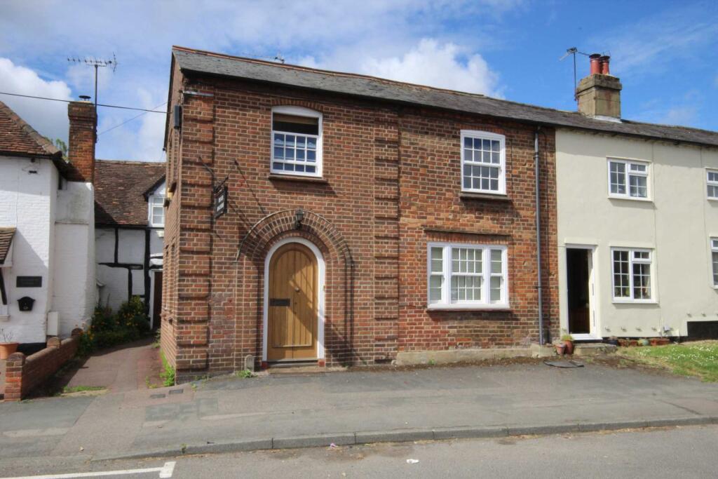 Main image of property: High Street, Bovingdon, Hemel Hempstead, Hertfordshire, HP3