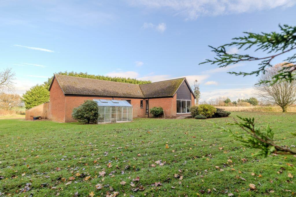 Additional property image - The Bungalow, Fairfield Mains, Carmylie, Arbroath DD11 3RX
