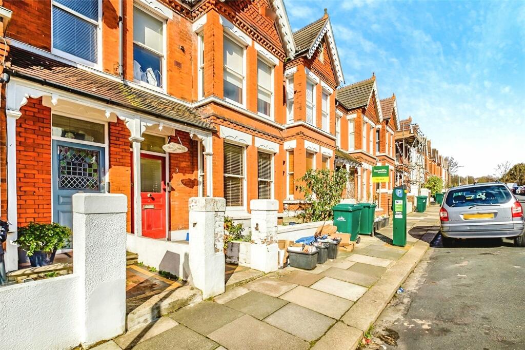 1 bedroom flat for sale in Cissbury Road, Hove, East Sussex, BN3