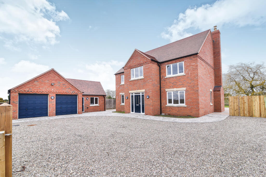 Main image of property: Ivy House, Evesham Road