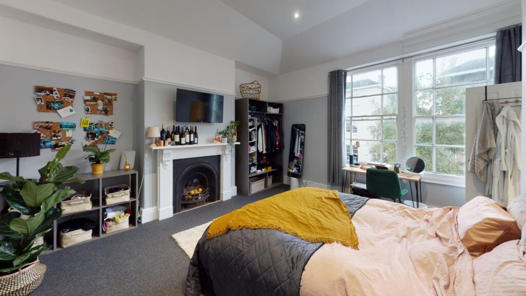 Additional property image - Alma Vale Road, Clifton