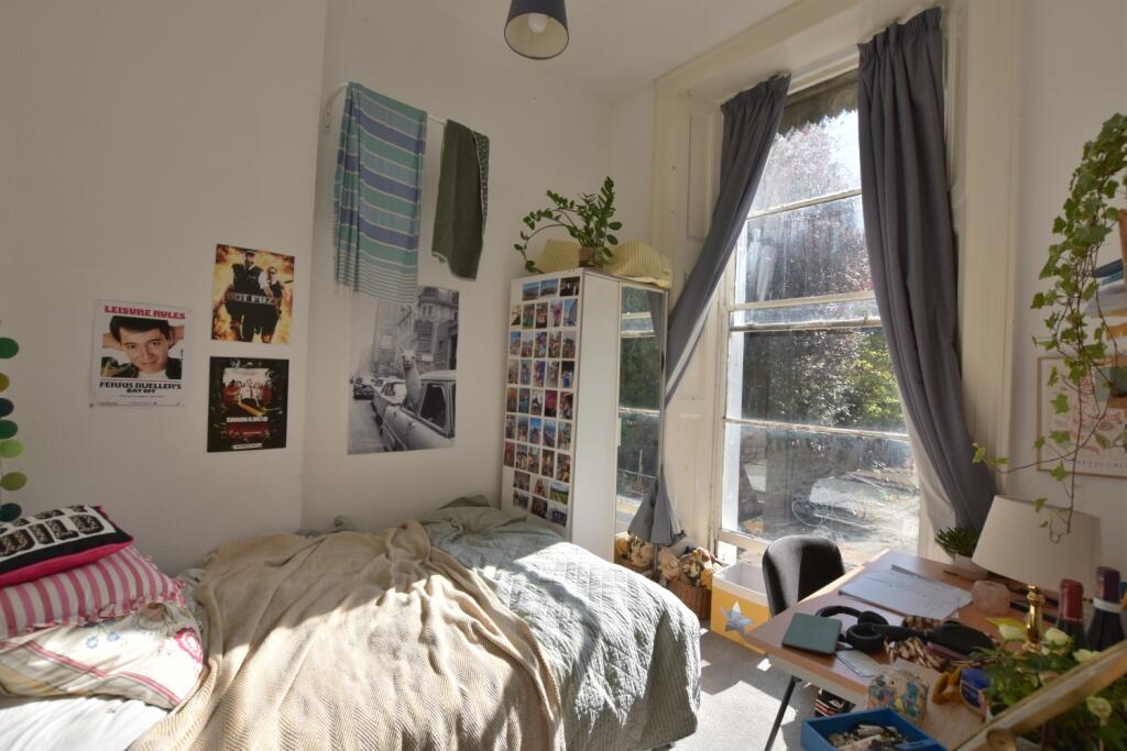 Main image of property: Tyndalls Park Road, Lower Maisonette, Clifton, Bristol, BS8 1PY