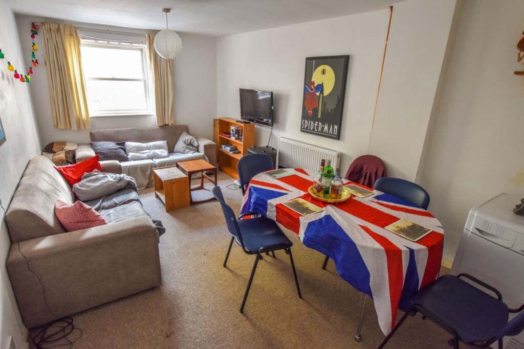 Main image of property: Hensmans Hill, Bristol, BS8 4PE