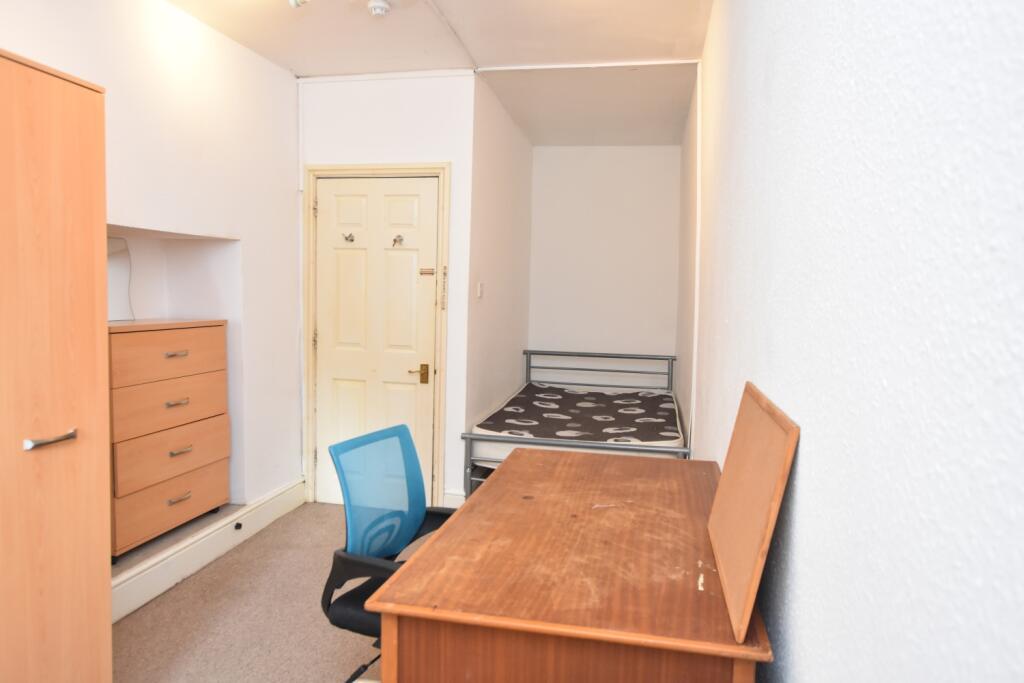 Additional property image - Tyndalls Park Road, Garden Flat, Clifton, Bristol, BS8 1PY