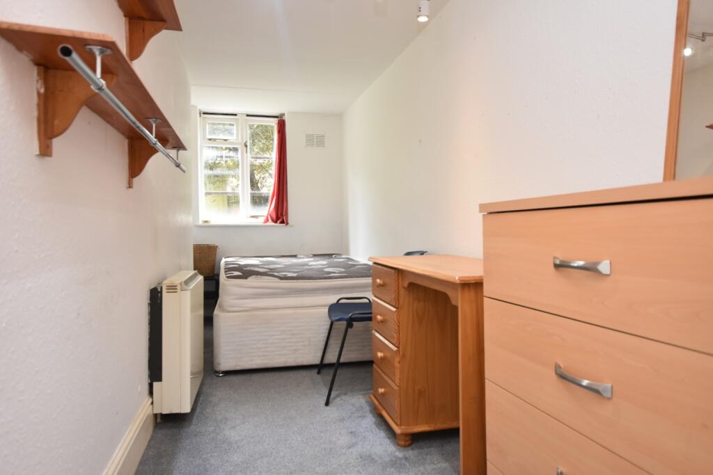 Additional property image - Tyndalls Park Road, Garden Flat, Clifton, Bristol, BS8 1PY