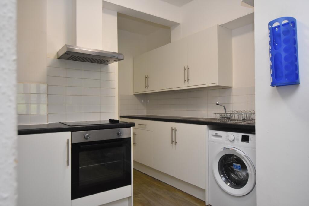 Additional property image - Tyndalls Park Road, Garden Flat, Clifton, Bristol, BS8 1PY