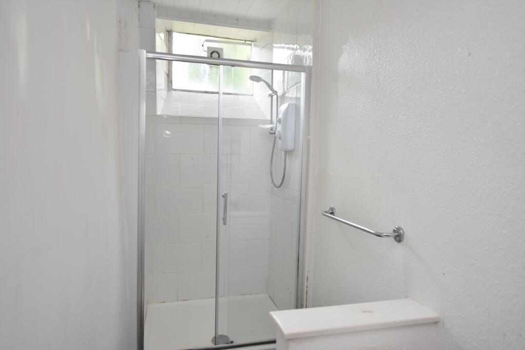 Additional property image - Tyndalls Park Road, Garden Flat, Clifton, Bristol, BS8 1PY