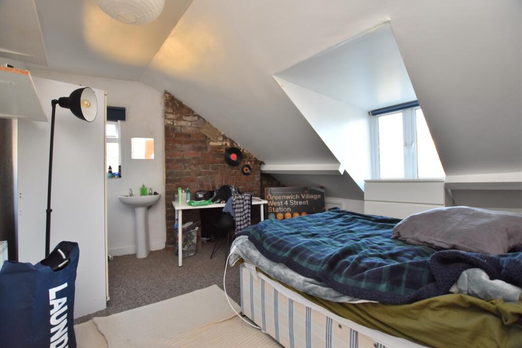 Additional property image - Chapel Green Lane, Redland, BS6 6UA