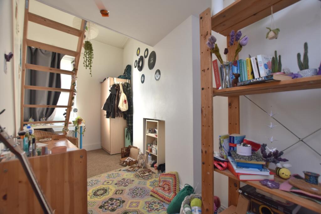 Additional property image - Chapel Green Lane, Redland, BS6 6UA