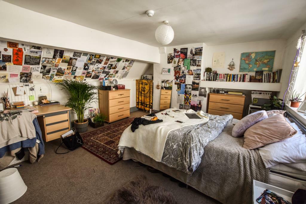 Additional property image - Tailors Court, Bristol, BS1 2EY