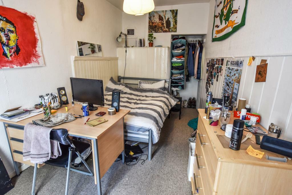Additional property image - Tailors Court, Bristol, BS1 2EY