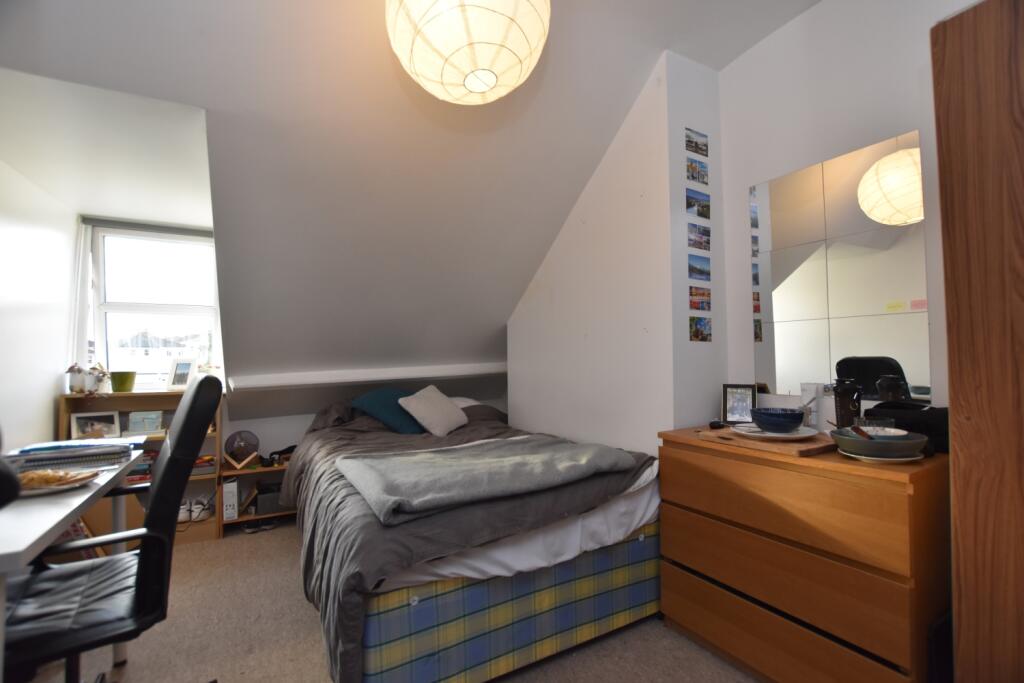 Additional property image - Chapel Green Lane, Redland, BS6 6UA