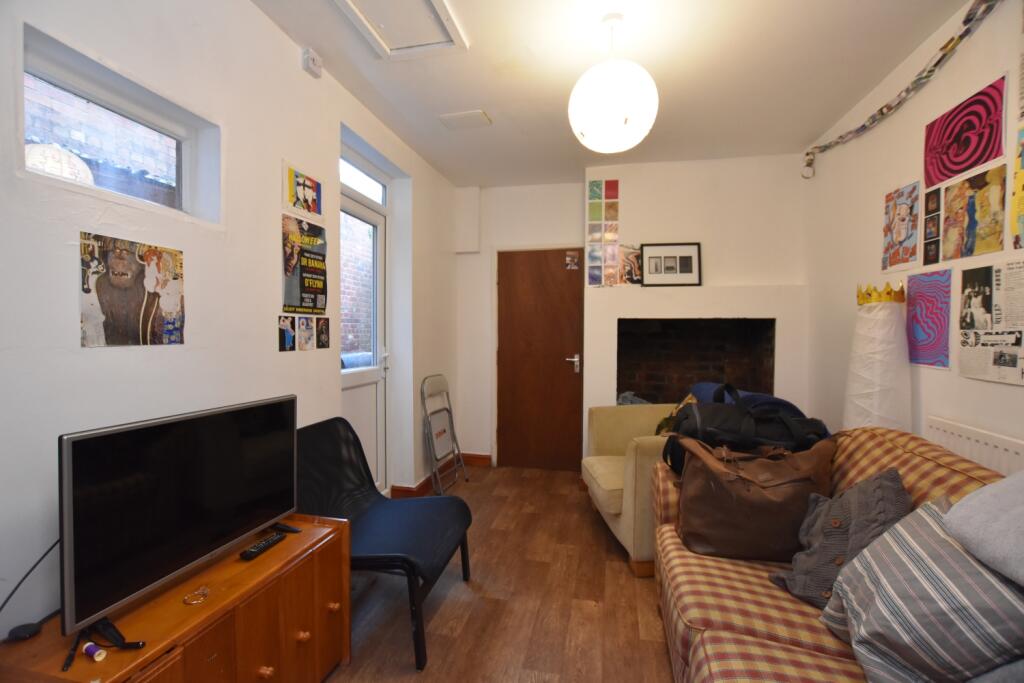 Additional property image - Chapel Green Lane, Redland, BS6 6UA