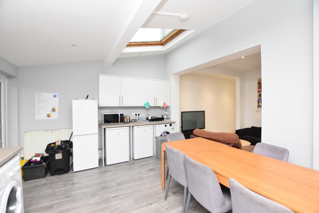 Additional property image - Room 1, Fishponds Road, Fishponds, Bristol, BS16