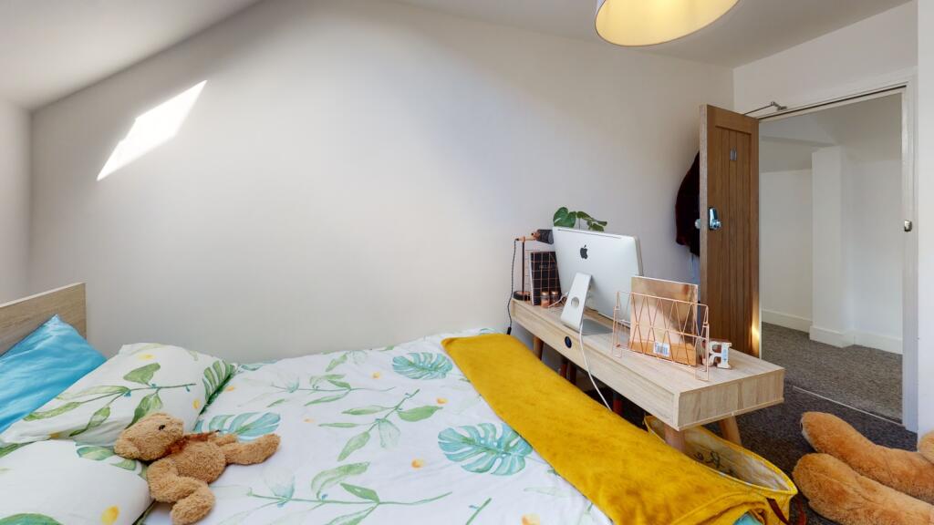 Additional property image - Room 10, Hotwell Road, BS8 4SA