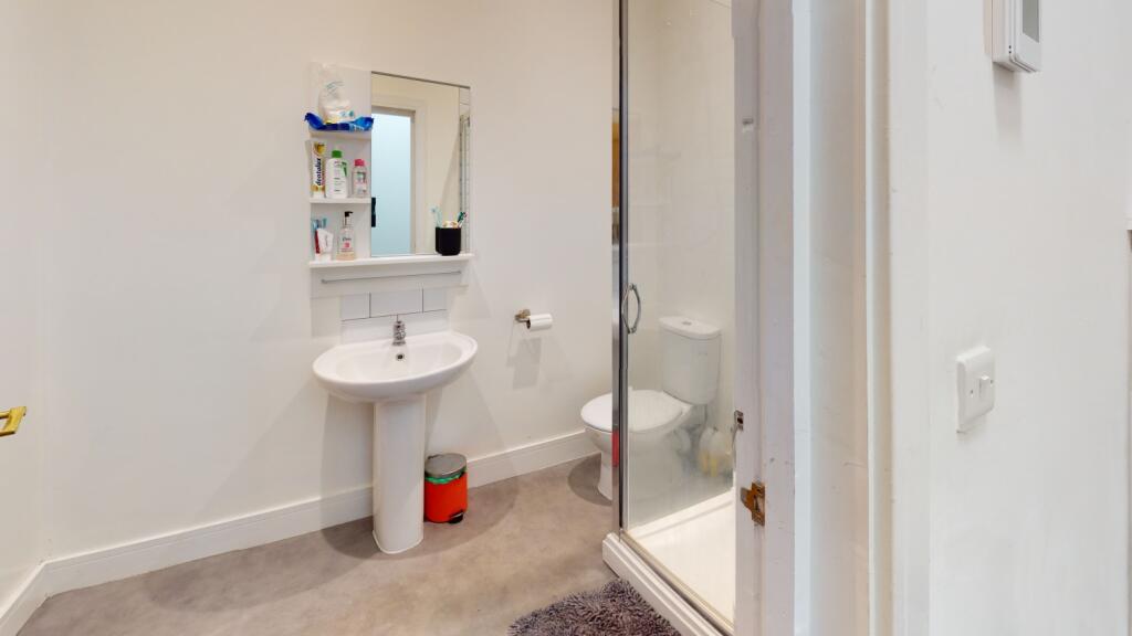 Additional property image - Room 10, Hotwell Road, BS8 4SA