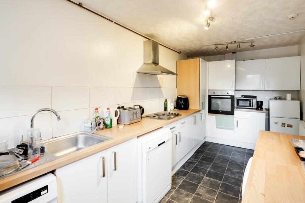 Additional property image - Room 5, Redland Road, Bristol, BS6