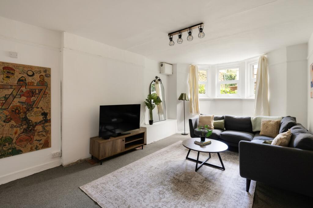 Additional property image - Room 5, Redland Road, Bristol, BS6