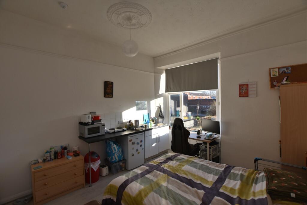 Additional property image - Room 3, Whatley Road, Clifton, Bristol, BS8