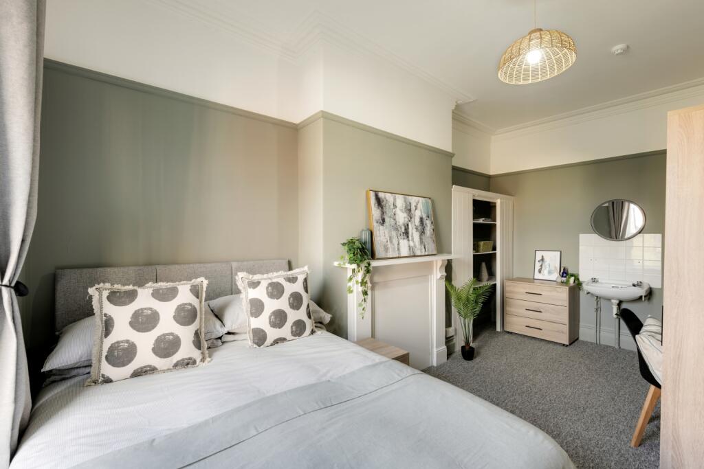 Additional property image - Room 9, Redland Road, Bristol, BS6