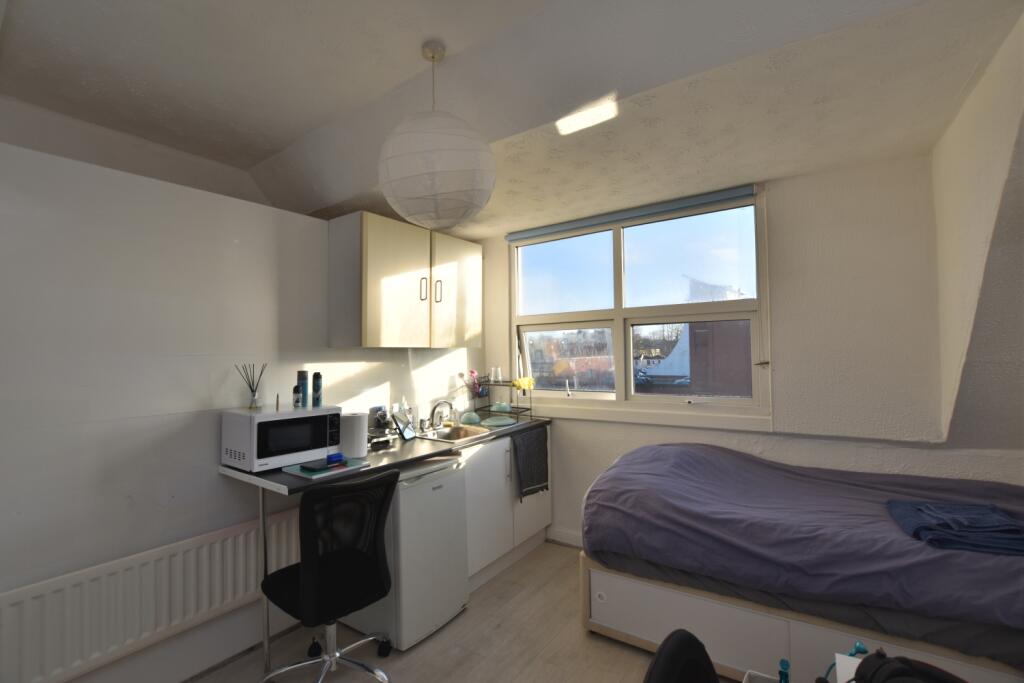 Additional property image - Room 8, Whatley Road, Clifton, Bristol, BS8