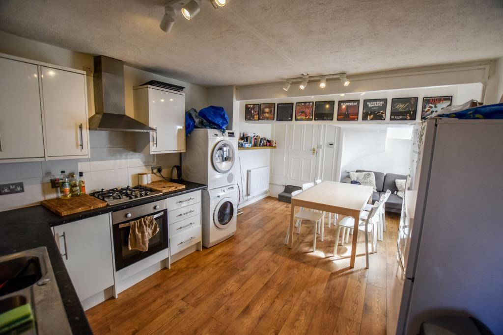 Additional property image - Upper Belgrave Road, Clifton, BS8 2XN