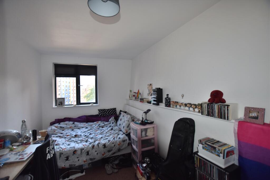 Main image of property: Room 3, Johnny Ball Lane, Bristol, BS2 8DW