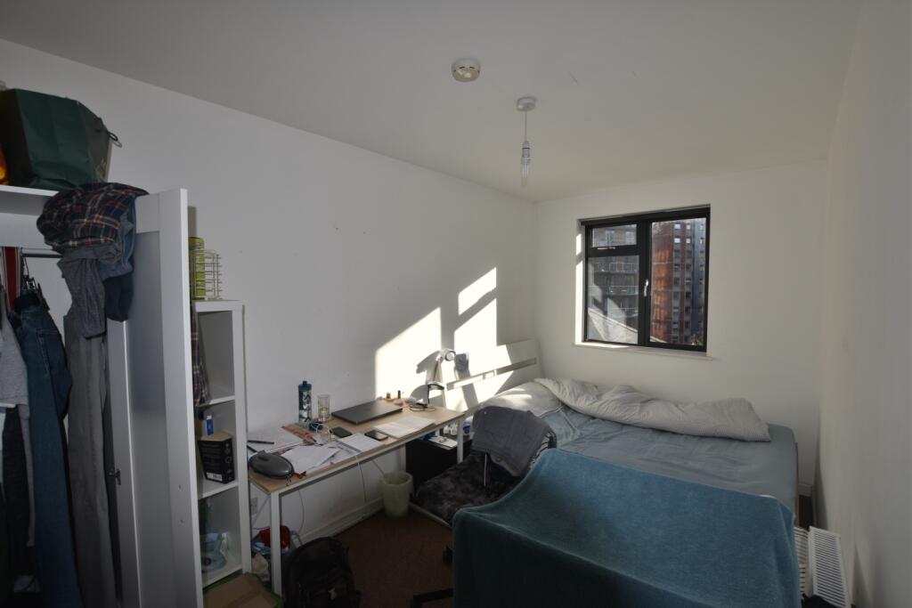 Main image of property: Room 4, Johnny Ball Lane, Bristol, BS2 8DW