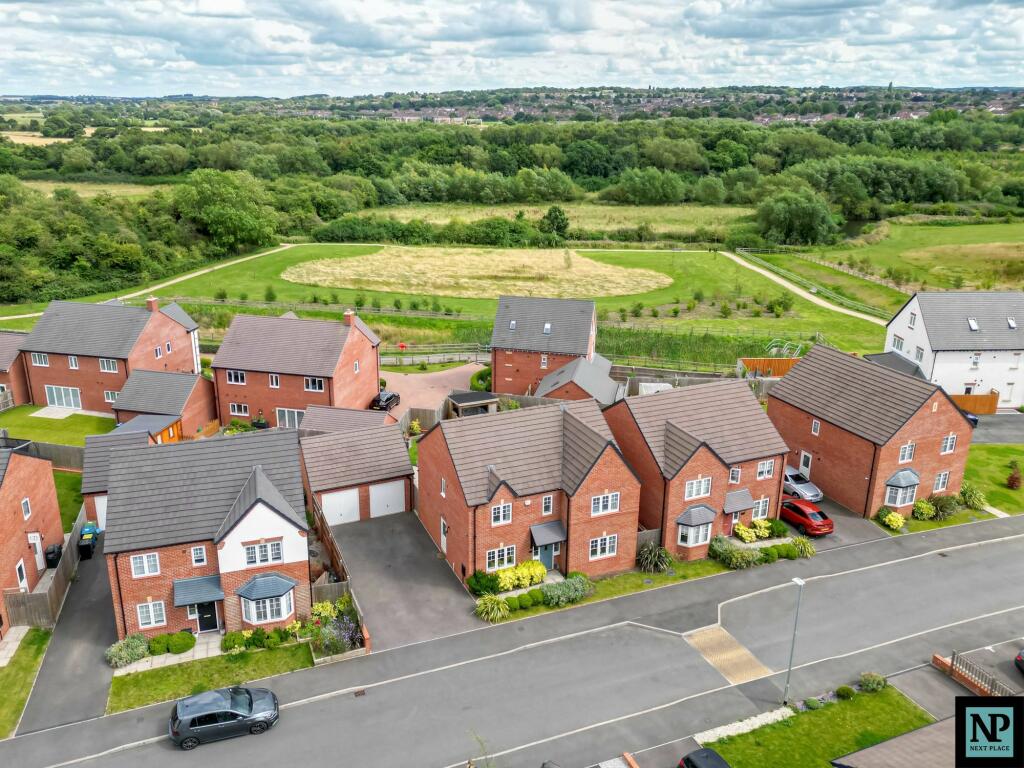 Additional property image - Meadow Way, Tamworth, B79