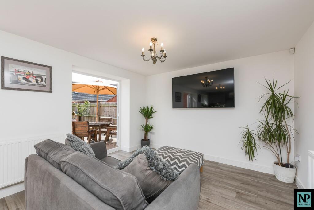Additional property image - Meadow Way, Tamworth, B79