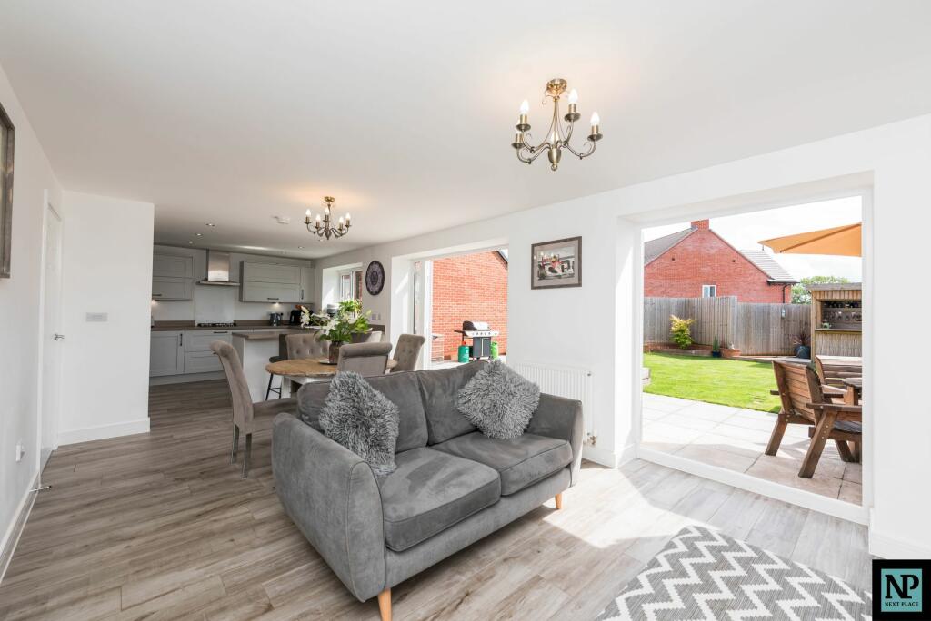 Additional property image - Meadow Way, Tamworth, B79