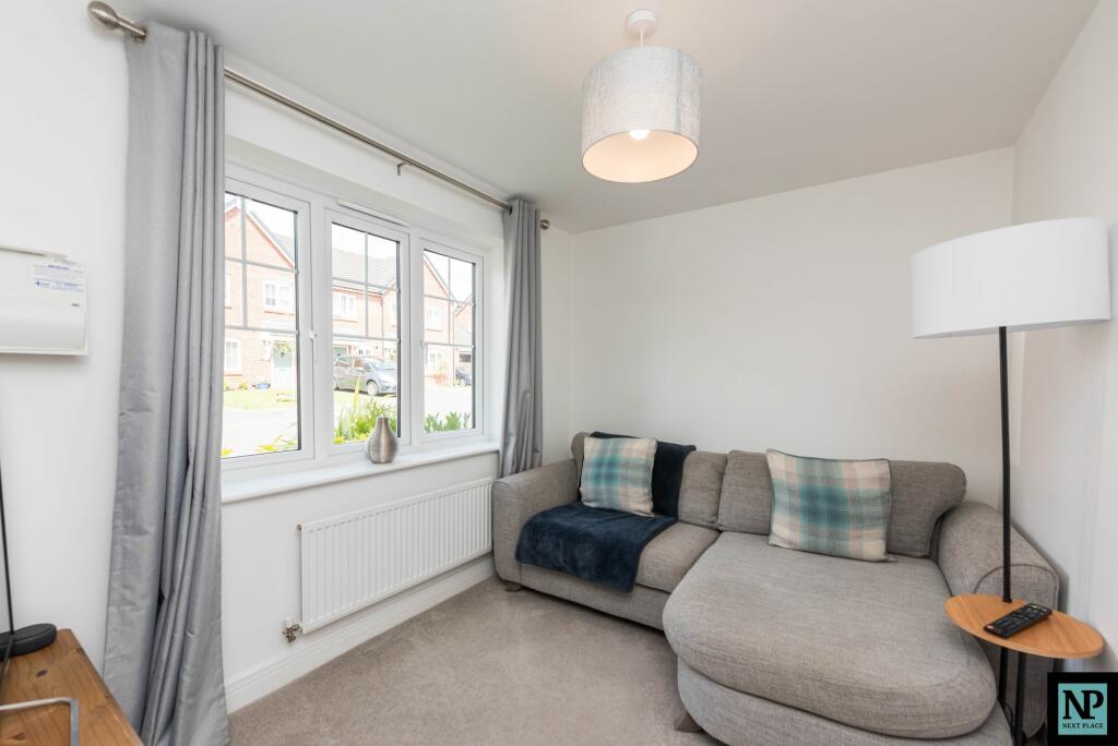 Additional property image - Meadow Way, Tamworth, B79