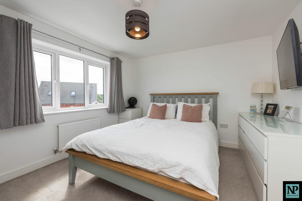 Additional property image - Meadow Way, Tamworth, B79