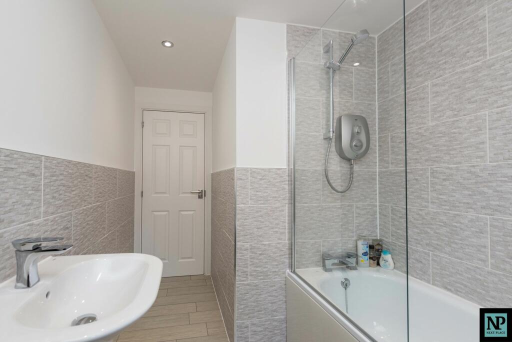 Additional property image - Meadow Way, Tamworth, B79