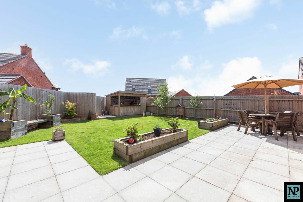 Additional property image - Meadow Way, Tamworth, B79