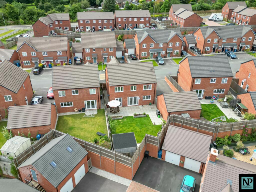 Additional property image - Meadow Way, Tamworth, B79