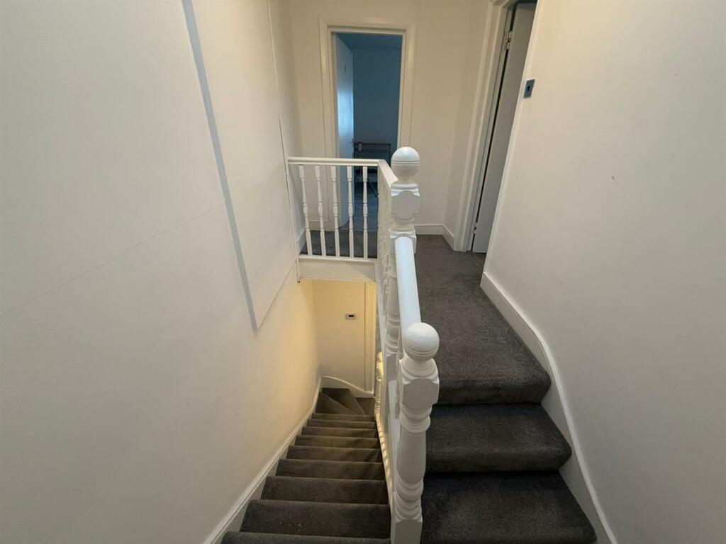 Additional property image - Clarence Square, Brighton