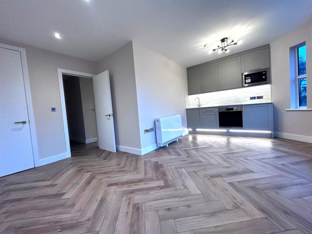 Additional property image - Steyning Court, Hove