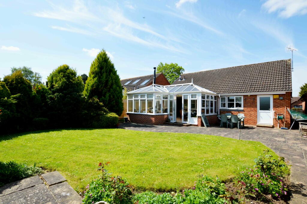 3 bedroom bungalow for sale in Ash Lane, Down Hatherley, Gloucester, GL2