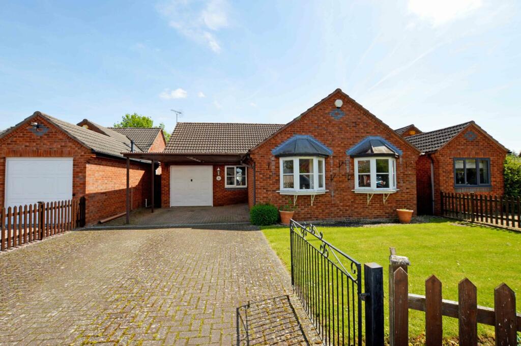3 bedroom detached bungalow for sale in Ash Lane, Down Hatherley