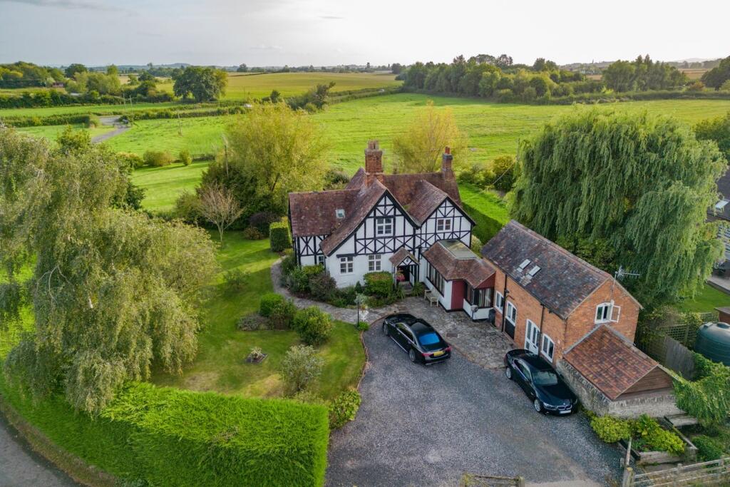 Main image of property: Pershore Road, Earls Croome, Worcester, WR8