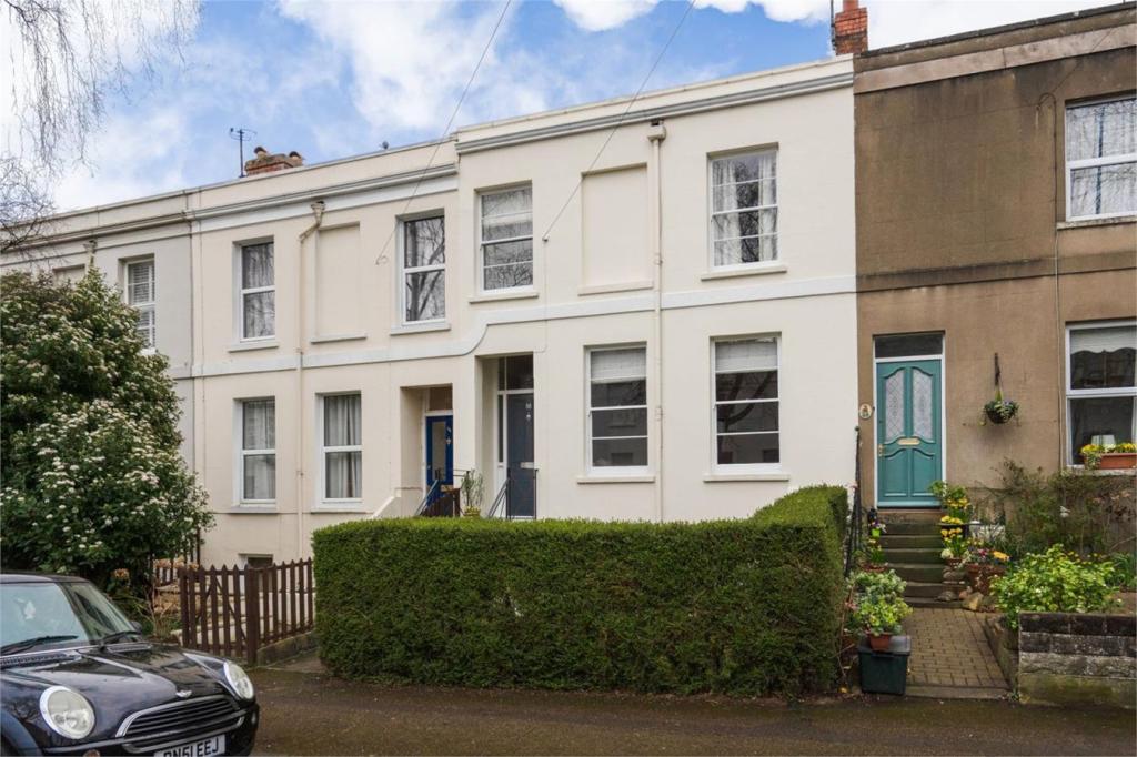 4 bedroom terraced house for sale in Gratton Road, Leckhampton