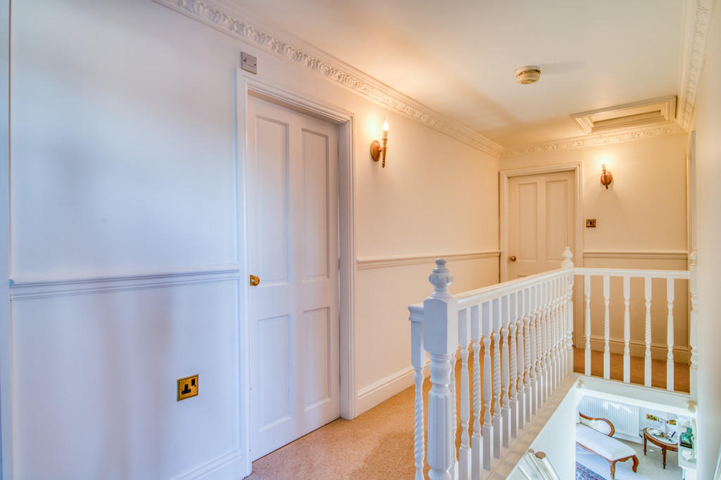 4 bedroom detached house for sale in Housley Park, Chapeltown