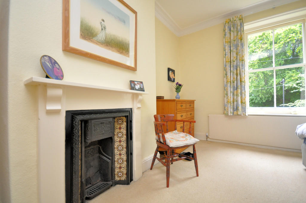 6 bedroom semidetached house for sale in Graham Road, Sheffield, S10