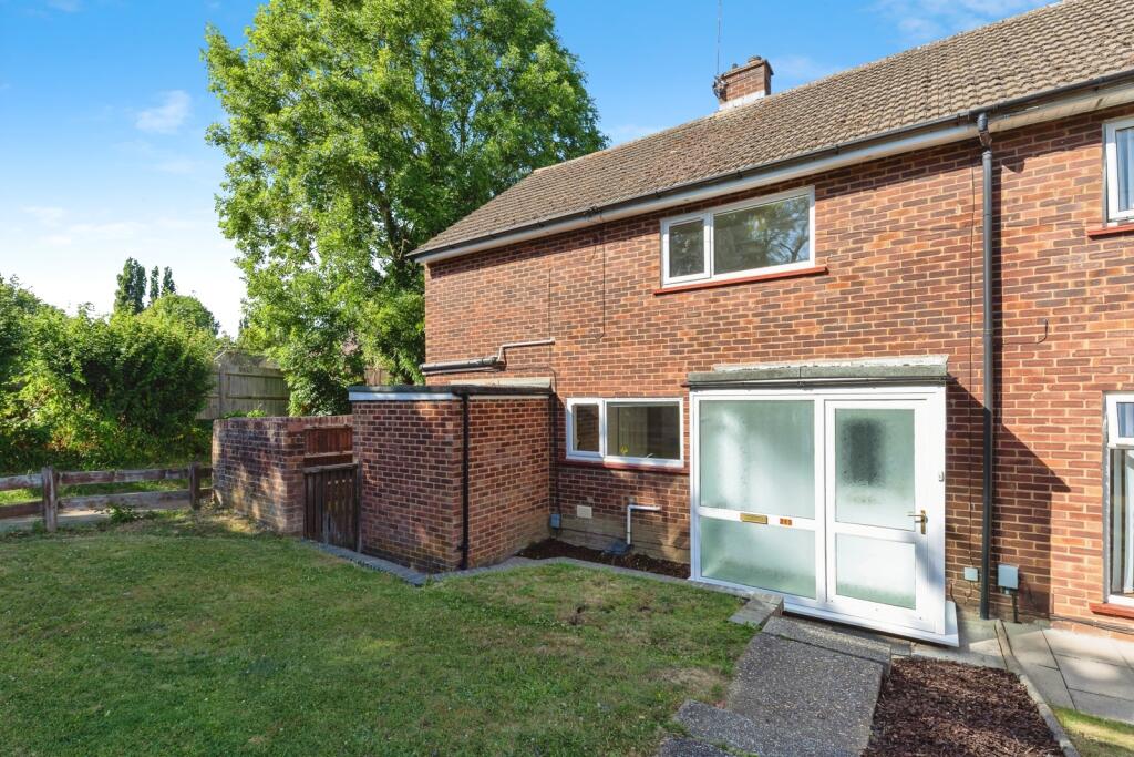 Main image of property: Pankhurst Crescent, Stevenage, Hertfordshire, SG2