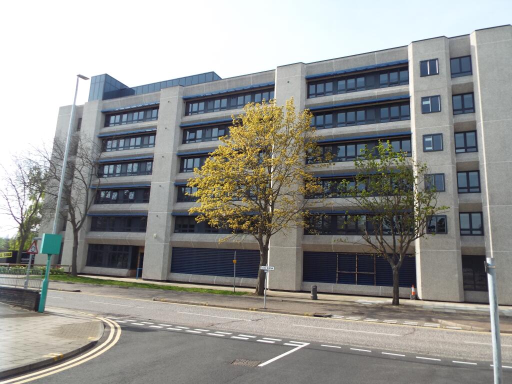 Main image of property: Skyline House, SG1