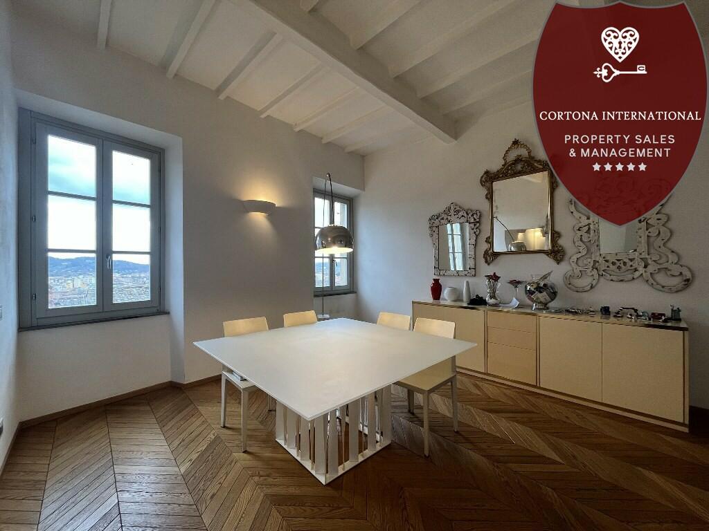 Town House for sale in Arezzo, Arezzo, Tuscany