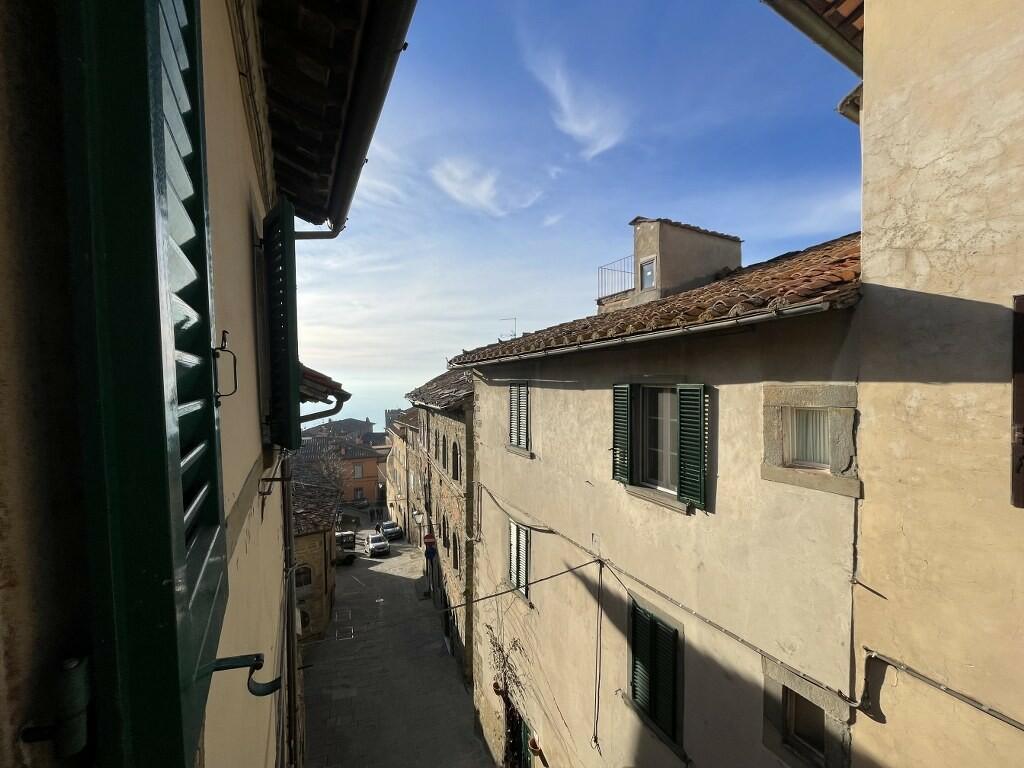 1 bedroom apartment for sale in Cortona Arezzo Tuscany Italy