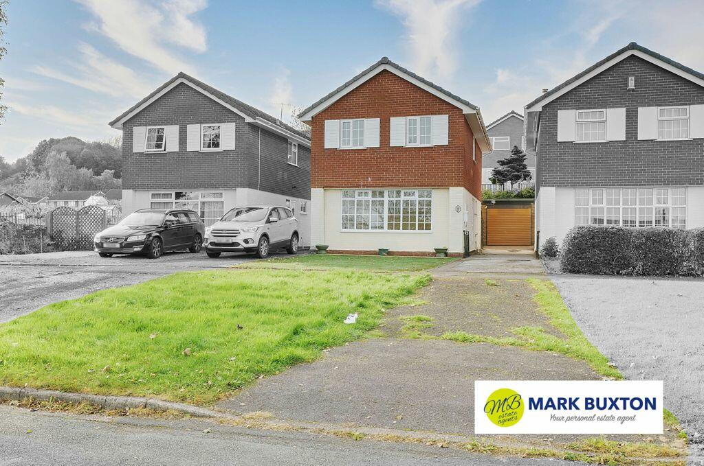 3 bedroom detached house for sale in Park Road, Silverdale, Newcastle
